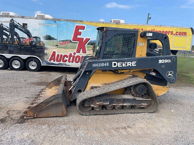 2012-john-deere-329d-image-1