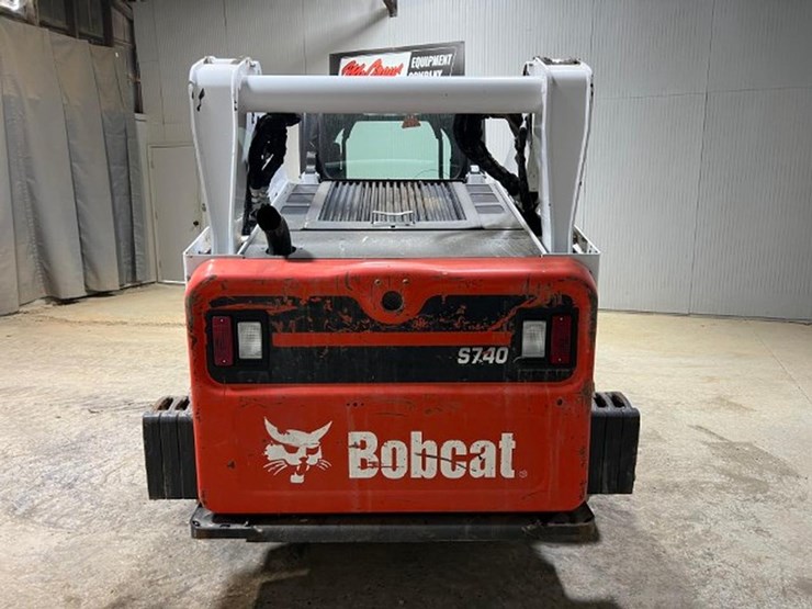2022-bobcat-s740-image-4