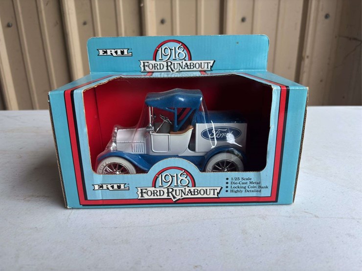 (3)-1/24-ford-bank-and-1/18-ford-hotrod-and-studebaker-golden-hawk-image-2