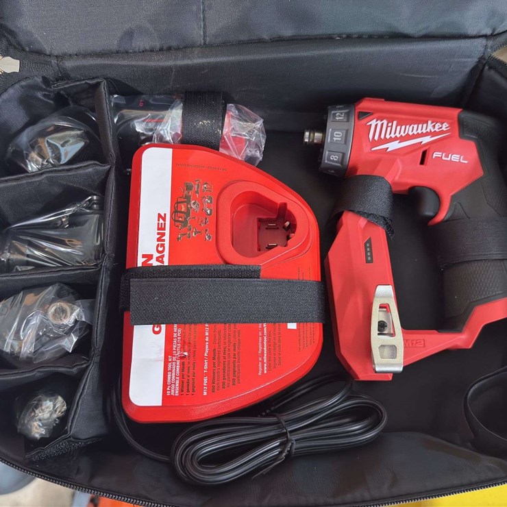 Milwaukee M12 Drill Driver