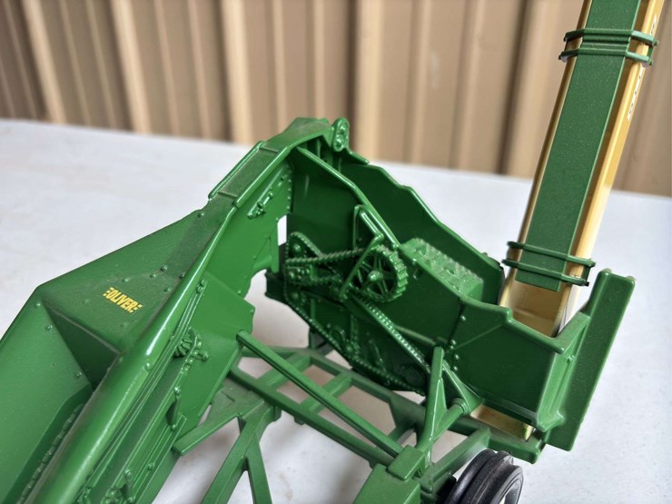 oliver-70-image-14
