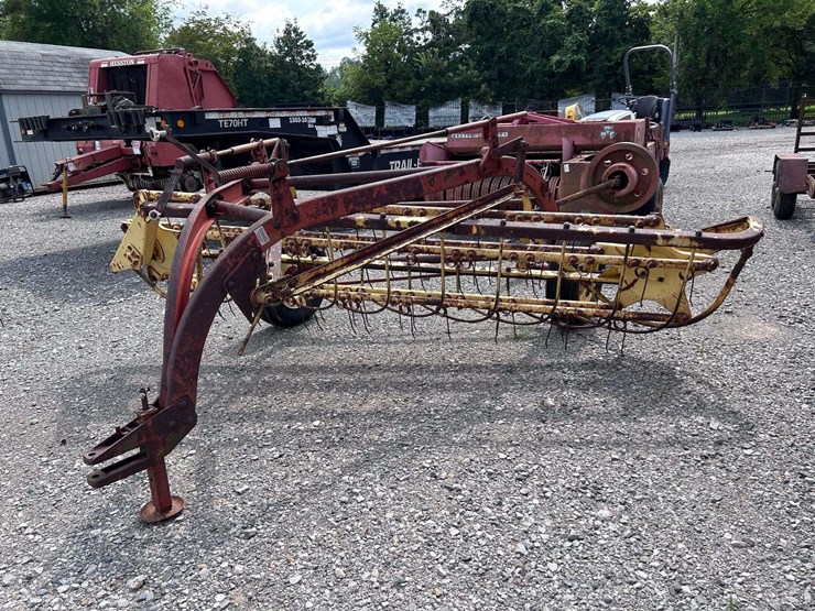 new-holland-256-image-11