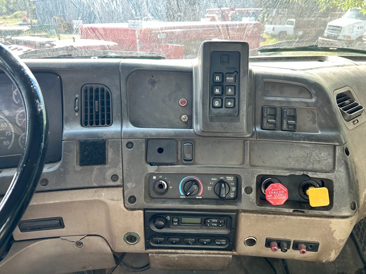 2006-sterling-l8500-image-63