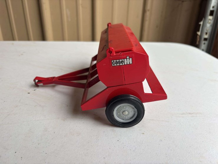 (2)-1/20-international-harvester-915-combine-and-1/16-5100-grain-drill-ertl-image-17