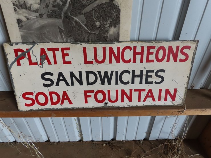 glendive,-mt-lunch-sign-image-2