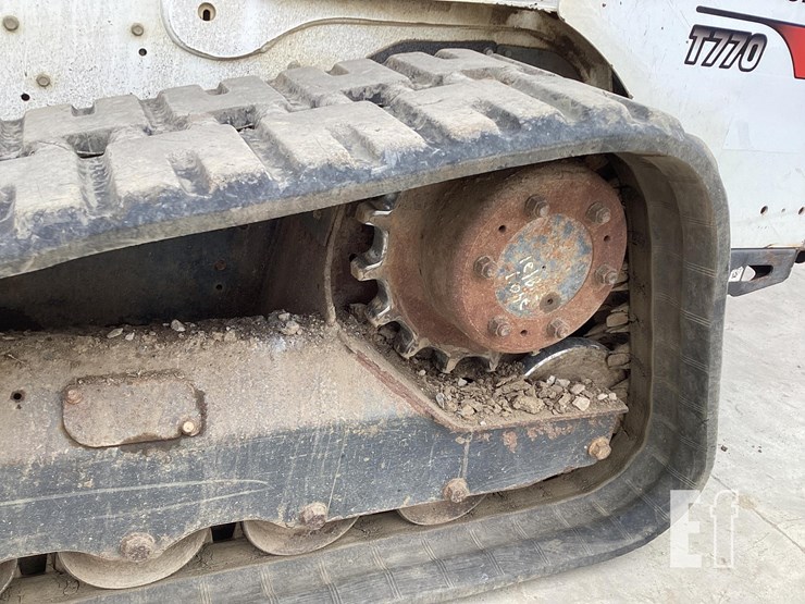 2016-bobcat-t770-image-11