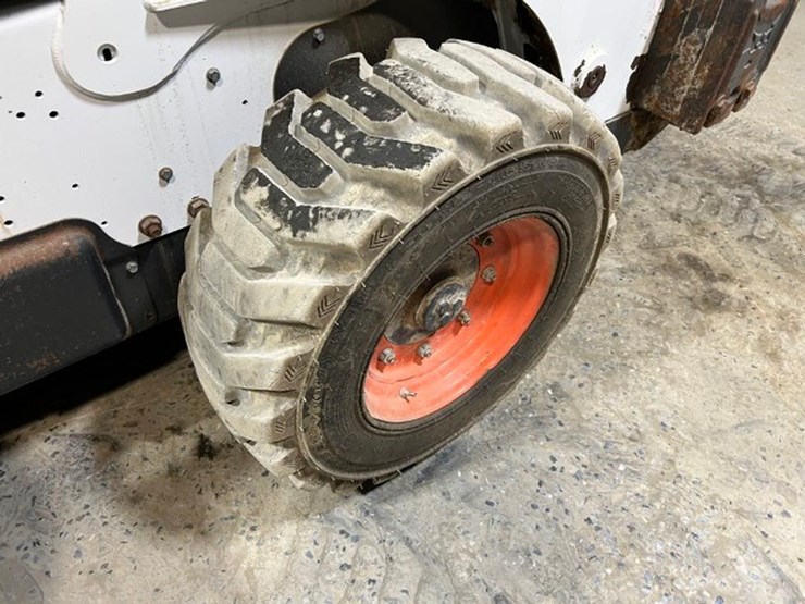 2022-bobcat-s740-image-13