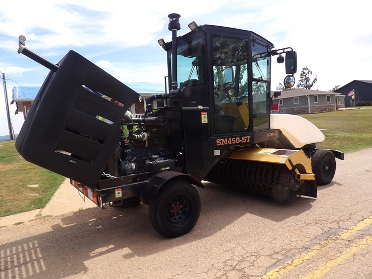 #73-•-#27064-•-2017-laymor-sm-450st-street-sweeper-image-8