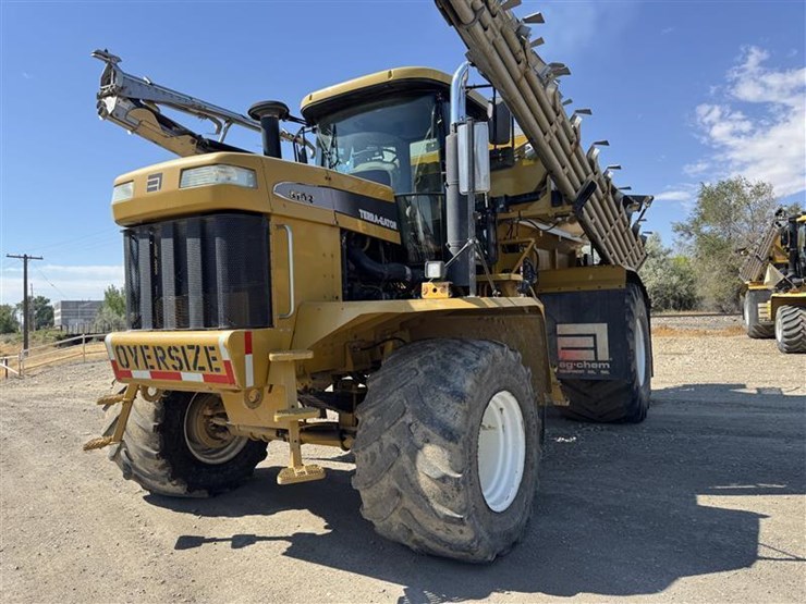 2005-john-deere-70-image-1
