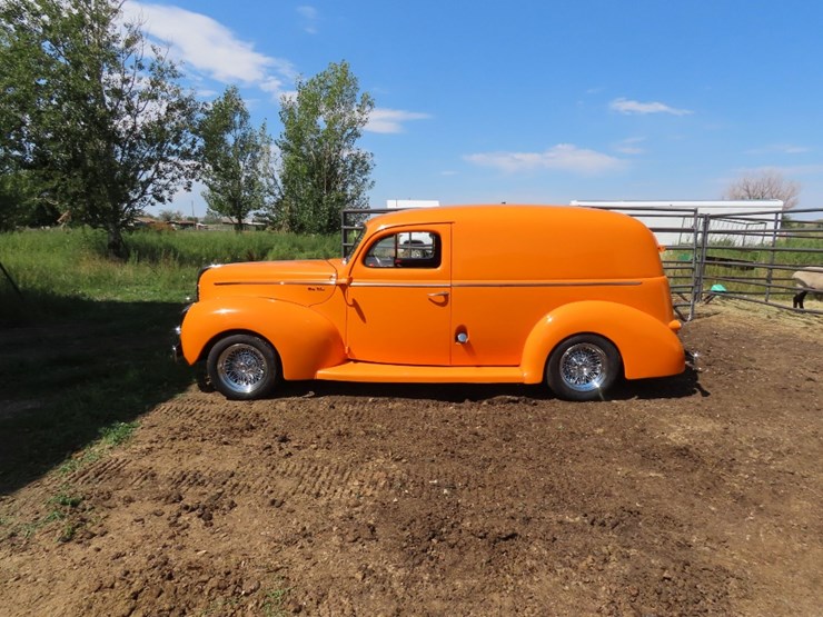 1940-ford-panel-image-6