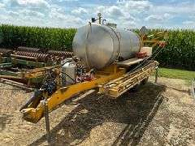 1000-gal-stainless-steel-sprayer-image-3