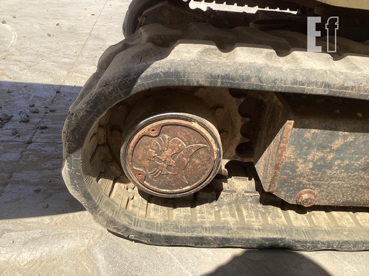 2011-bobcat-325g-image-13