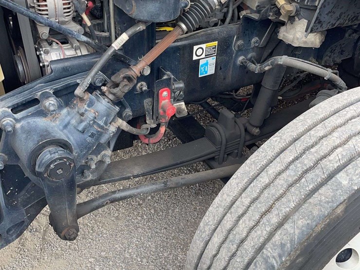 2017-peterbilt-579-image-28