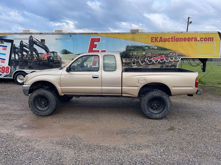 1997-toyota-tacoma-image-2
