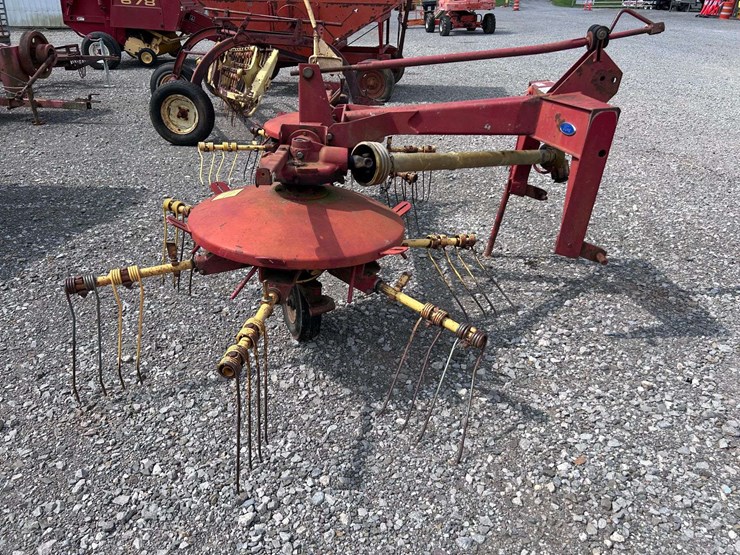 new-holland-254-image-3