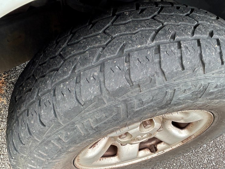 2005-dodge-dakota-image-13