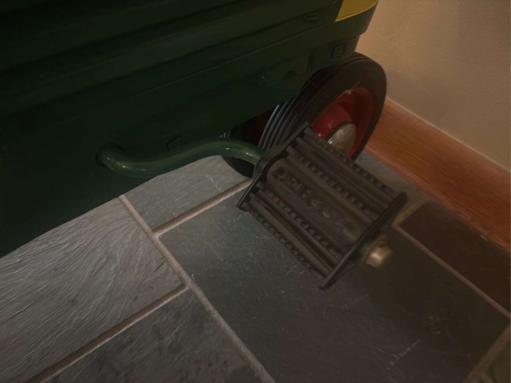 oliver-88-diesel-pedal-tractor-eska-image-10