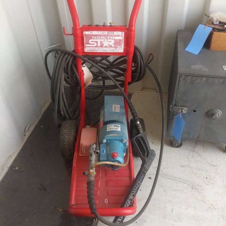 NORTH STAR ELECTRIC PRESSURE WASHER