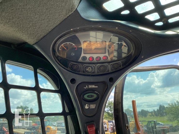 2013-bobcat-s650-image-14