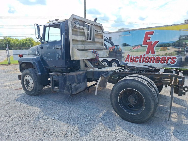 ford-l9000-image-3