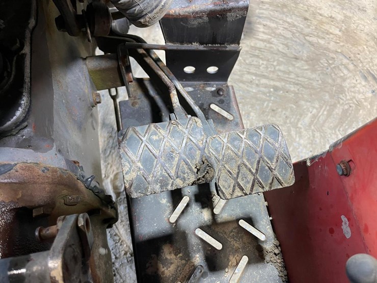 massey-ferguson-231-image-28