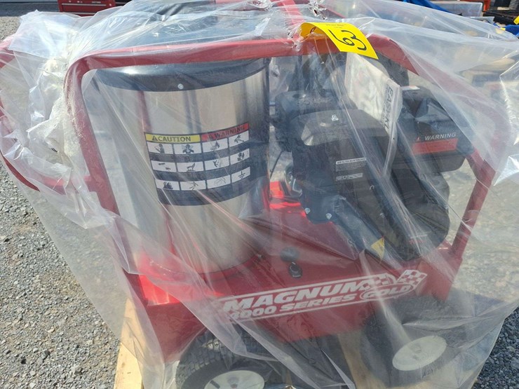 unused-magnum-4000-gold-hot-water-pressure-washer-image-13