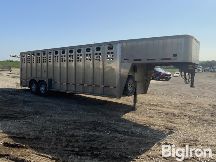 2013-wilson-psgn-5724t-7'-x-24'-aluminum-t/a-gooseneck-livestock-trailer-image-3