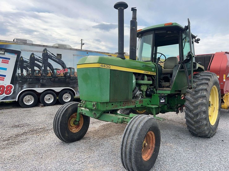 john-deere-4430-image-18