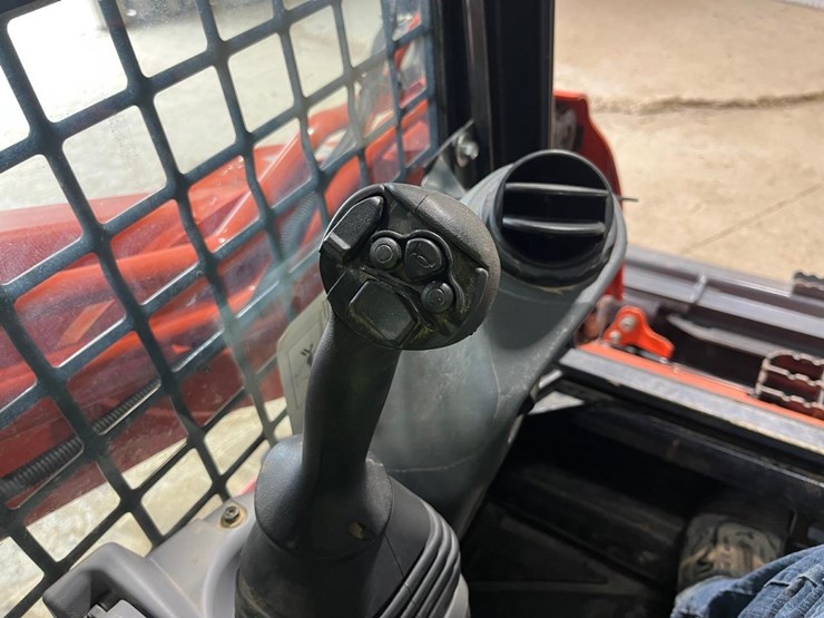 2021-kubota-svl75-2-image-33