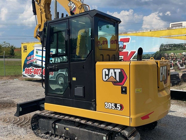 2025-caterpillar-305.5-image-12