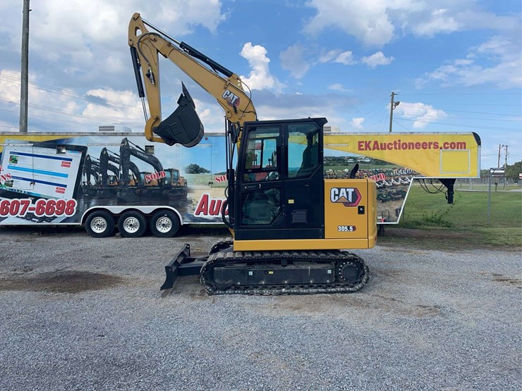2025-caterpillar-305.5-image-2