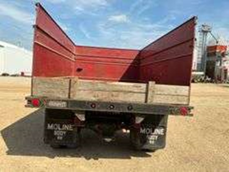 1968-chevy-60-grain-truck-image-4