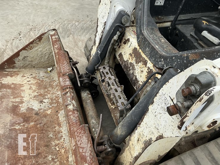 2012-bobcat-t750-image-10