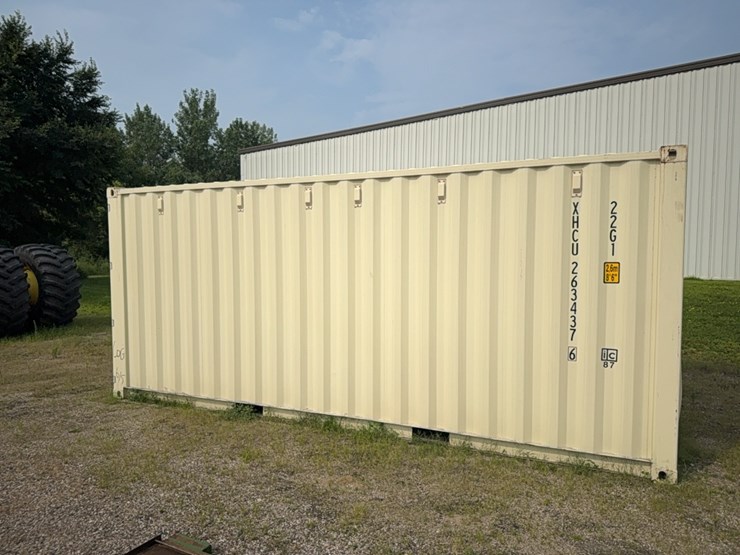 20’-l-x-8’-w-x-8.6’-tall-storage-container,-(back-side-has-some-dents)-image-1