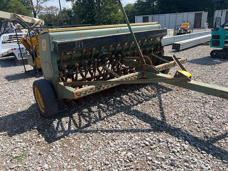 john-deere-8200-image-2