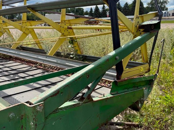john-deere-swather-image-4