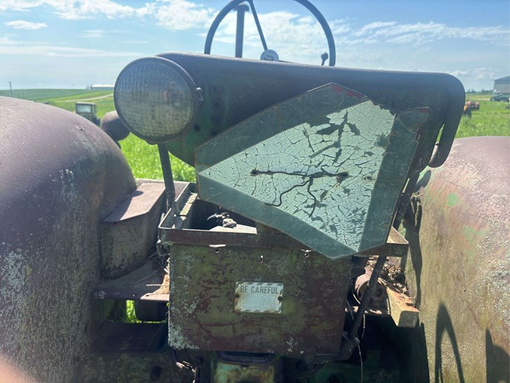 john-deere-70-image-49