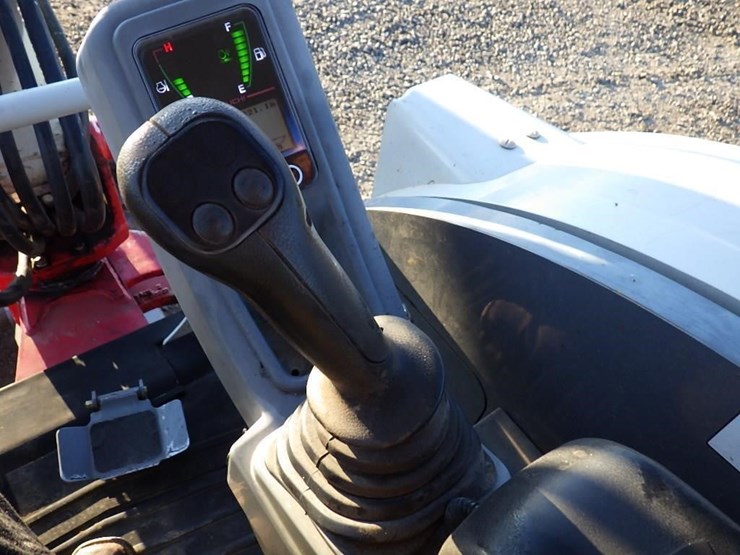 2020-takeuchi-tb230-image-27