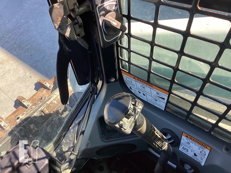 2015-bobcat-t590-image-18