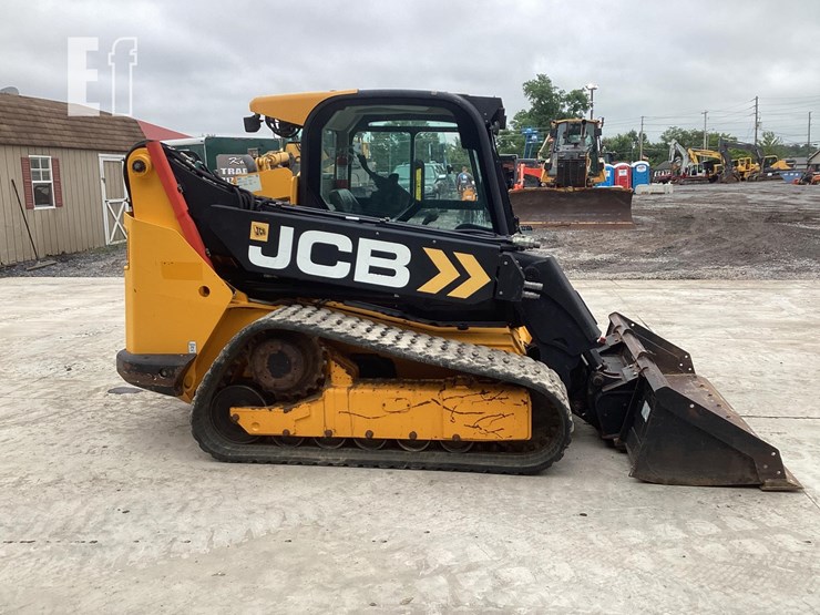 2018-jcb-3ts-8t-image-5