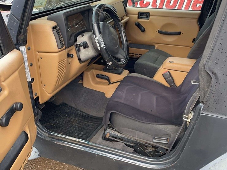 1998-jeep-wrangler-image-22
