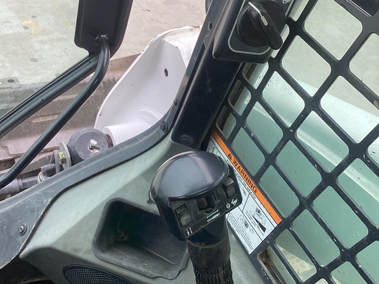 2016-bobcat-t770-image-18