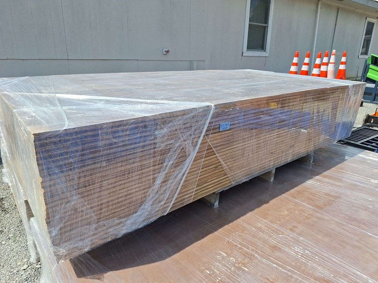 qty-(25)-sheets-3/4"-4'x8'-sheets-cabniet-grade-plywood-image-2