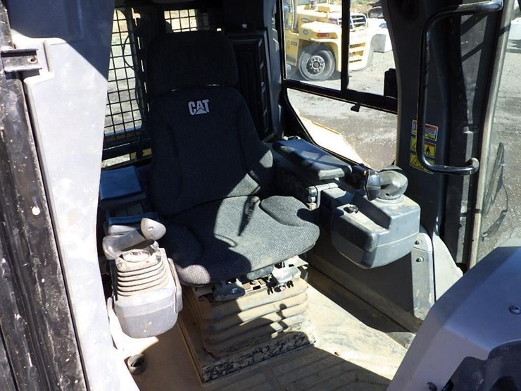 2019-caterpillar-d7e-lgp-image-37