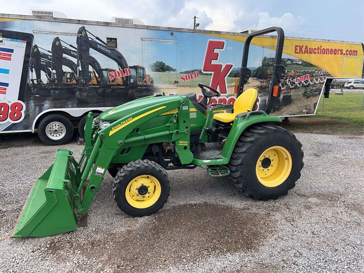 john-deere-3120-image-1