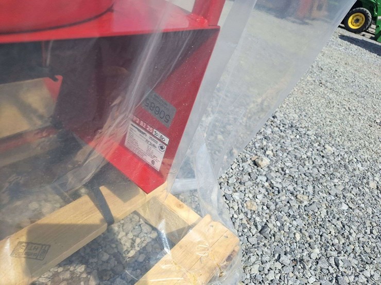 unused-magnum-4000-gold-hot-water-pressure-washer-image-13