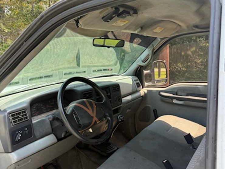 2002-ford-f550-image-6