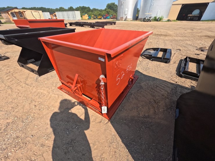 #5256-•-1.5-yard-self-dumping-hopper-image-1