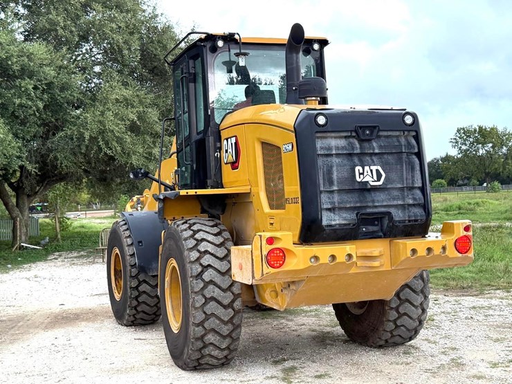2021-caterpillar-926m-image-10