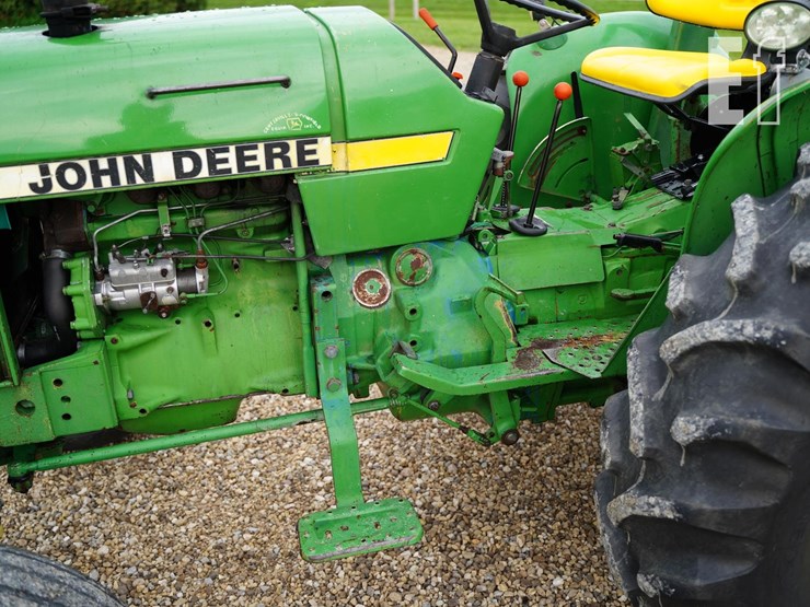 john-deere-2150-image-9